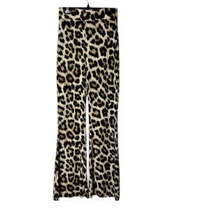 Bell bottom pants,tiger print ,stretchy ,retro, disco vibe,70’s show,like new!